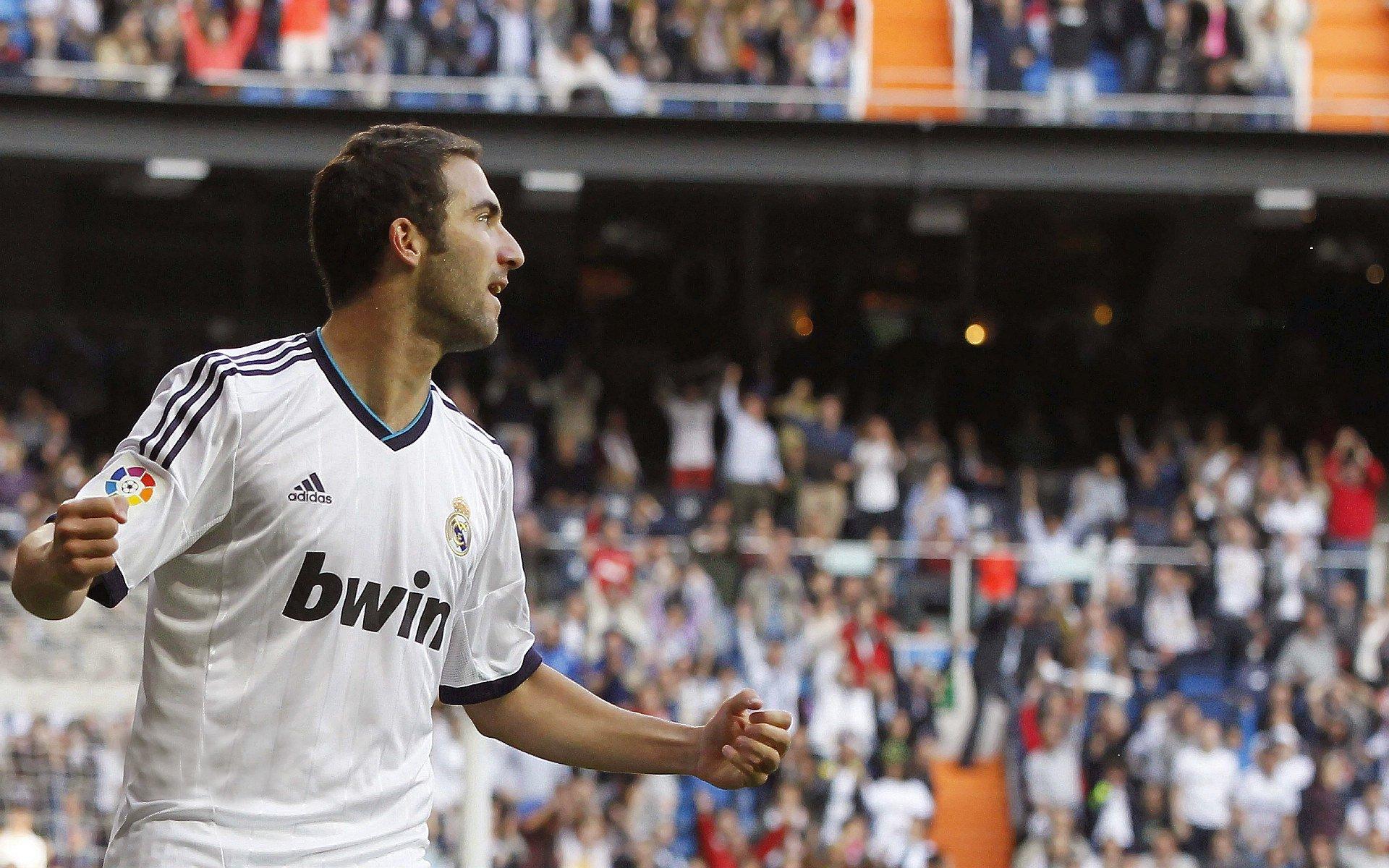 萨拉赫独造杀机闪耀全场，关键数据助球队稳占先机